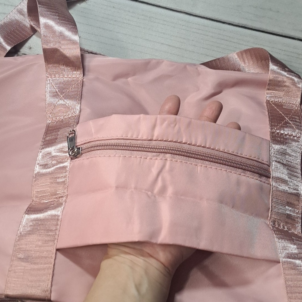 Light Pink Travel Duffel Bag With Zip Extending Bottom - Picture 7 of 11